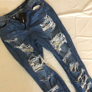 Fashion nova ripped jeans